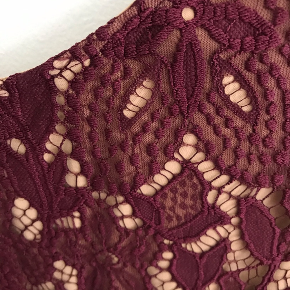 NWOT Express lace crop top - Picture 8 of 8